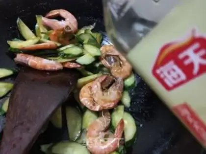 Make Chili cucumber and crayfish step 9