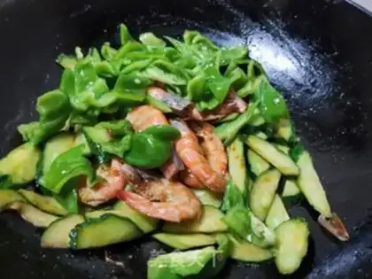 Make Chili cucumber and crayfish step 11