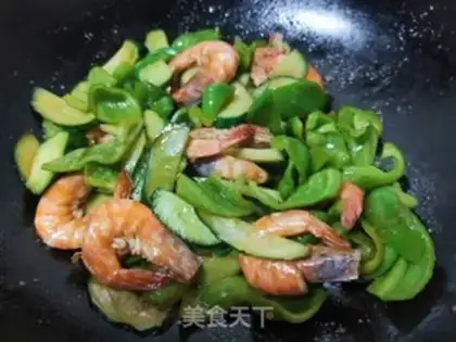Make Chili cucumber and crayfish step 12