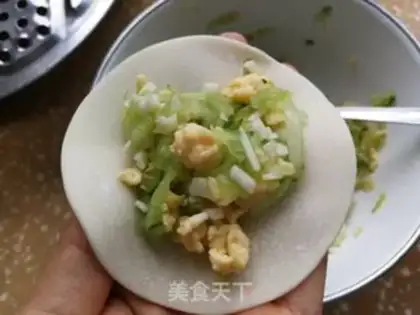 Make cucumber egg dumplings step 7