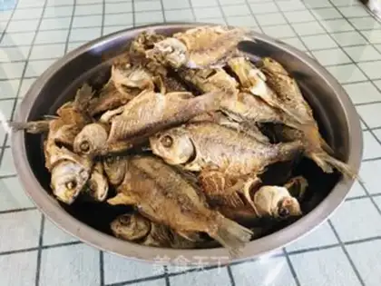 Make Dry-drying minnows step 4