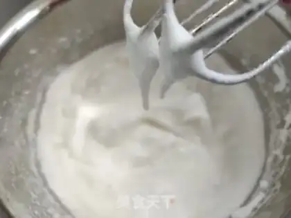 Make Strawberry chocolate mousse cake step 3