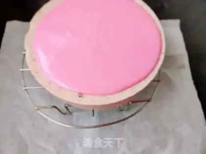 Make Strawberry chocolate mousse cake step 12