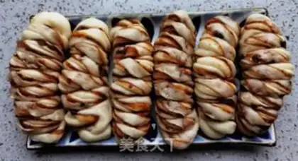 Make Sack bean rolls step 18