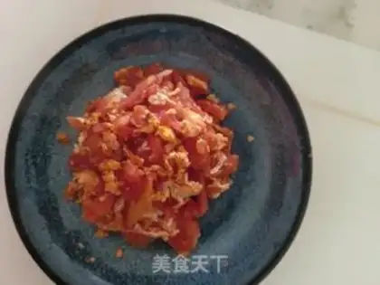 Make Tomato fried eggs step 5