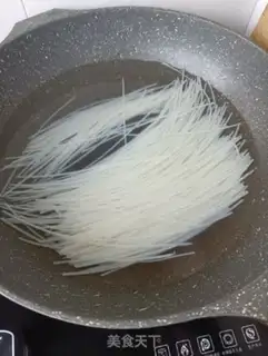 Make Shrimp smelt soup step 0