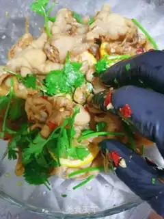 Make Spicy, boneless claws step 9