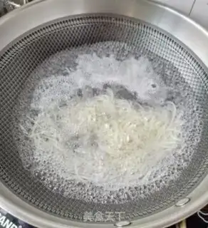 Make Shrimp smelt soup step 4
