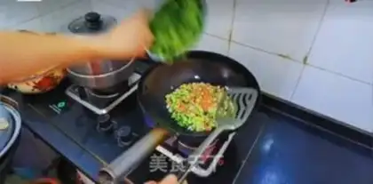 Make Shrimp rice step 16