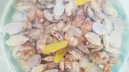 Make Garlic fan clams step 5