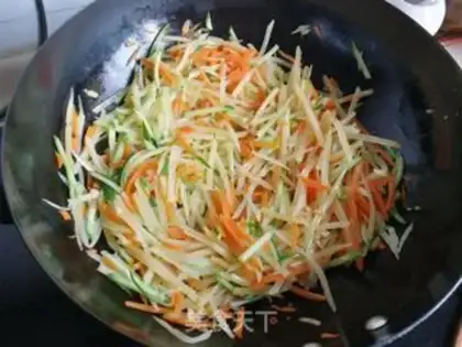 Make Carrot with potatoes step 4