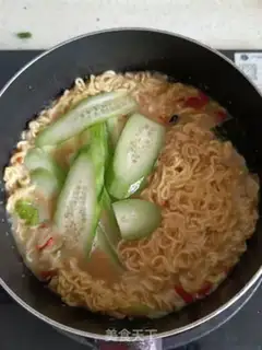 Make cucumber noodles step 3