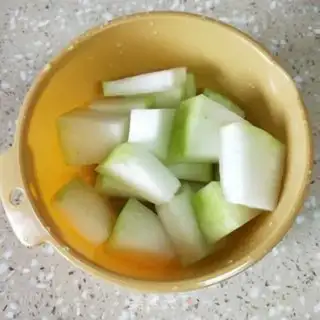 Make Pork soup step 1