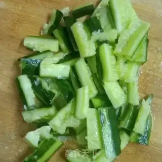 Make The cucumber cobbler step 1