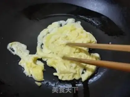 Make Carrot eggs fried onions step 3