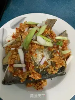 Make Garlic pepper steamed fish head step 1