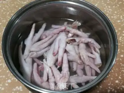 Make Honey lemon chicken claws step 1