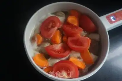 Make Tomato meds, mushroom hoove soup step 8