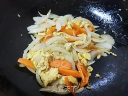 Make Carrot eggs fried onions step 8