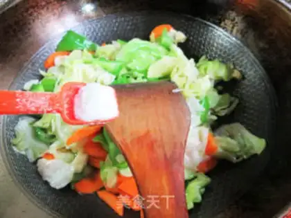Make Green pepper carrots and cabbage step 5