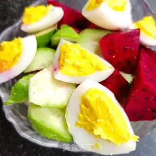 Make cucumber duck egg salad step 8