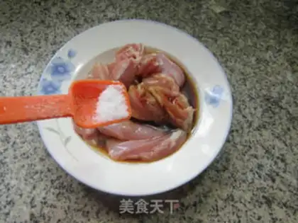 Make Onion tofu, fried chicken leg step 5
