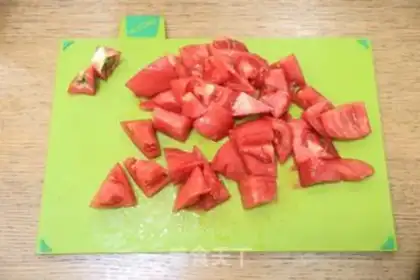 Make Tomato pastries, honey popsicle step 1