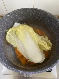 Make Shrimpball soup step 1