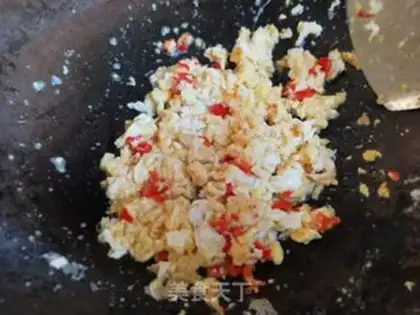 Make Scratch chili and eggs step 3