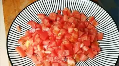 Make Tomatoes without bones and chicken claws step 2