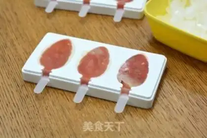 Make Tomato pastries, honey popsicle step 7