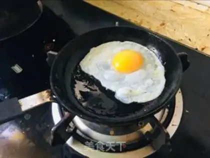 Make Fried eggs step 0