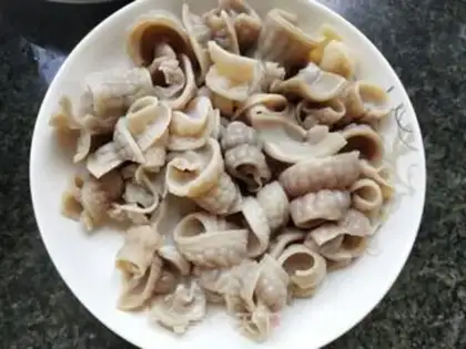 Make Pyramid fried fish step 1