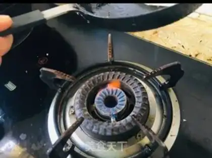 Make Fried eggs step 2