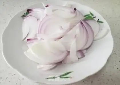 Make Onion fried meat step 0