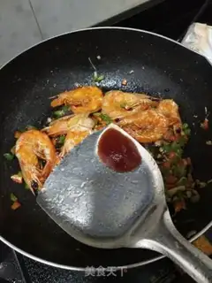 Make Garlic tomato red shrimp step 5