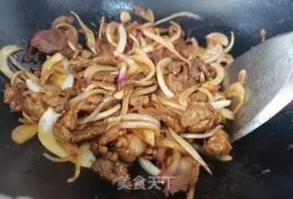 Make Onion fried meat step 2