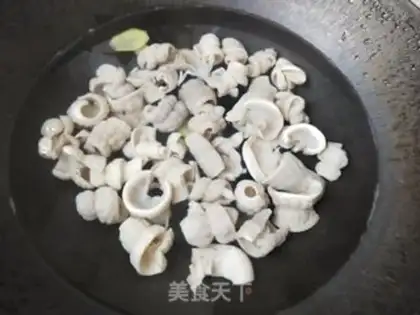 Make Pyramid fried fish step 4