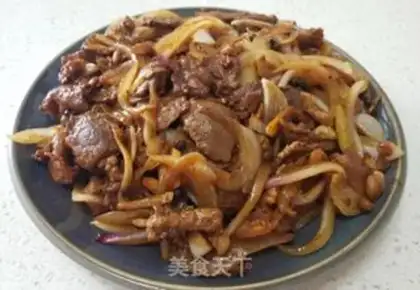 Make Onion fried meat step 3
