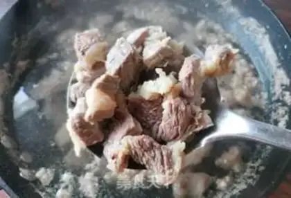 Make Tomato potato stew step 1