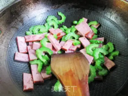 Make Scrambled ham step 5