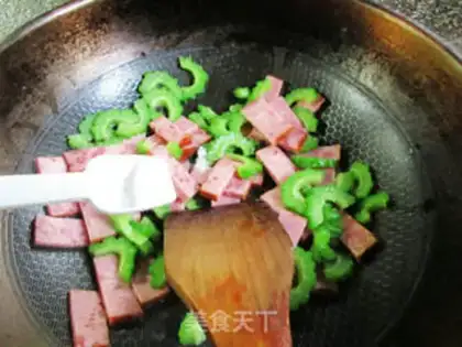 Make Scrambled ham step 7