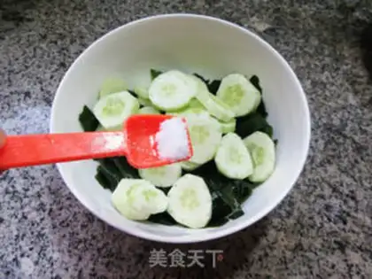 Make Clothes and cucumbers step 6