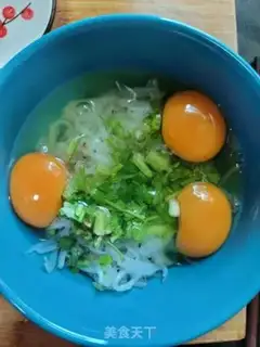 Make Silverfish fried eggs step 2