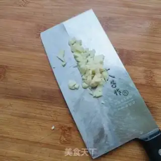 Make Garlic pickles step 1