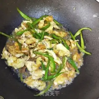 Make Pepper fried eggs step 8