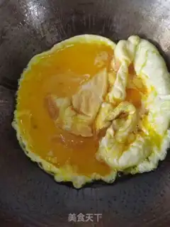 Make Tomato fried eggs step 3