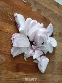 Make Onion fried potatoes step 0