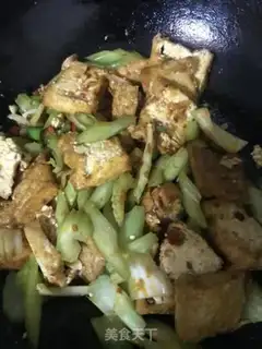 Make Gold tofu and celery step 8