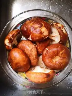 Make Scrambled mushroom egg varnish step 1